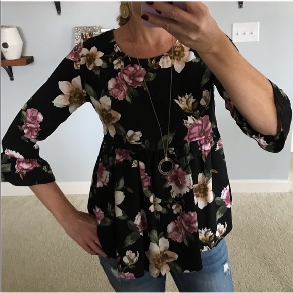 Floral Bell Sleeve Blouse - Picture 5 of 5